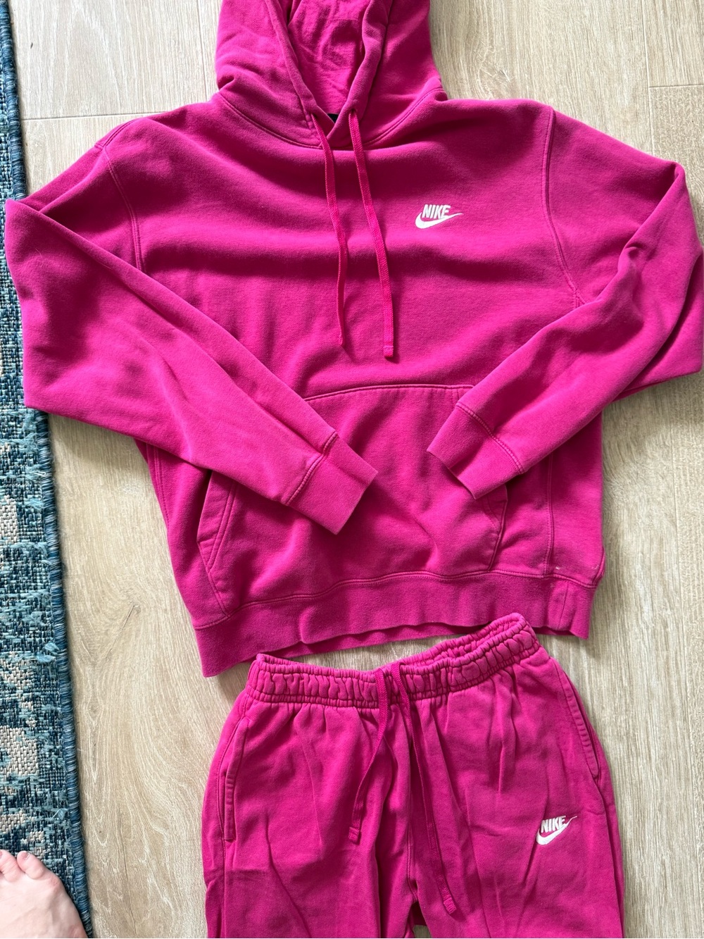 Nike pink sweat set - Picture 2 of 4